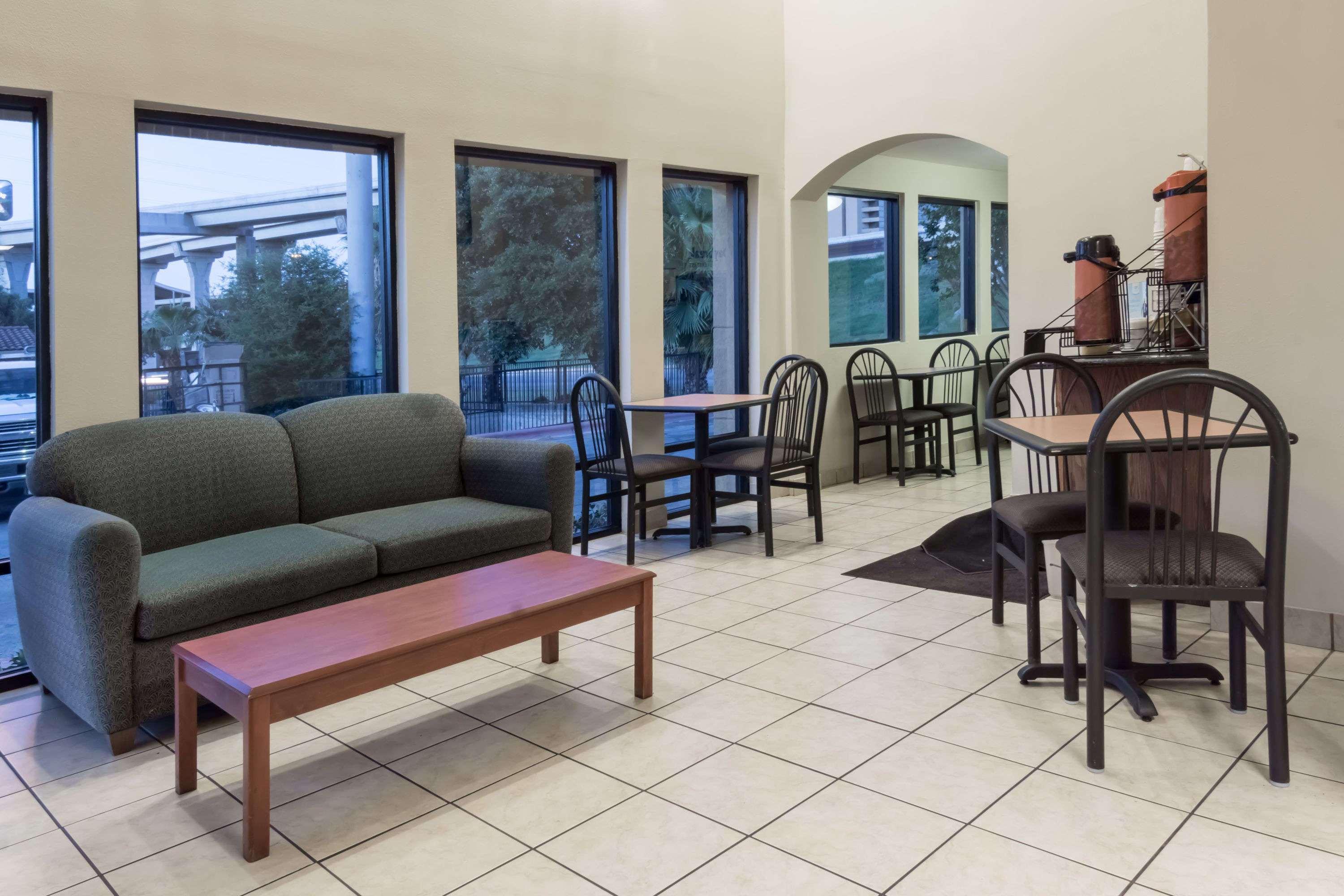Days Inn South Όστιν Εξωτερικό φωτογραφία